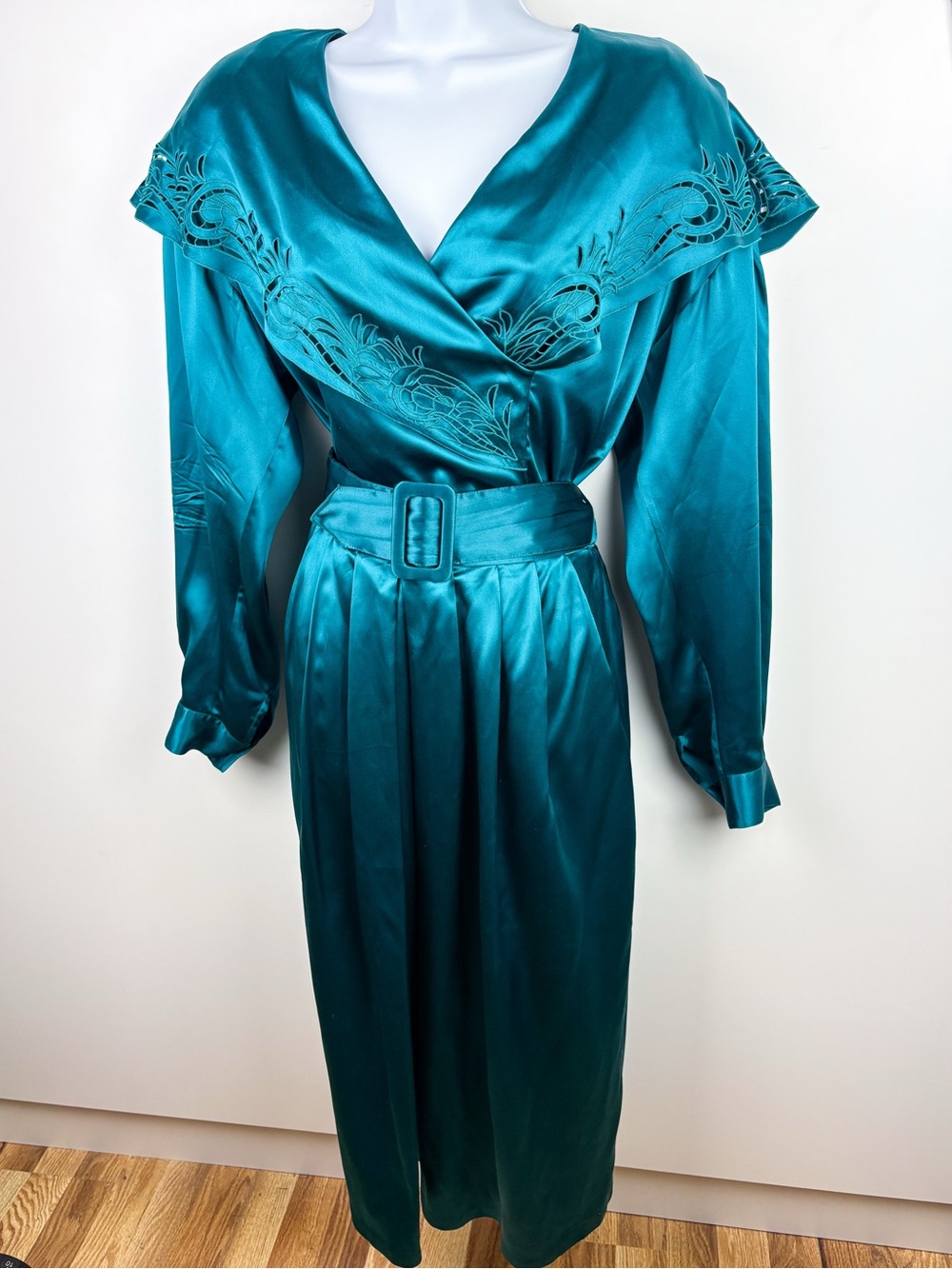 Vintage 100% Silk 80s Oversized Collar Blouse Belted Pleated Skirt Set Teal Blue